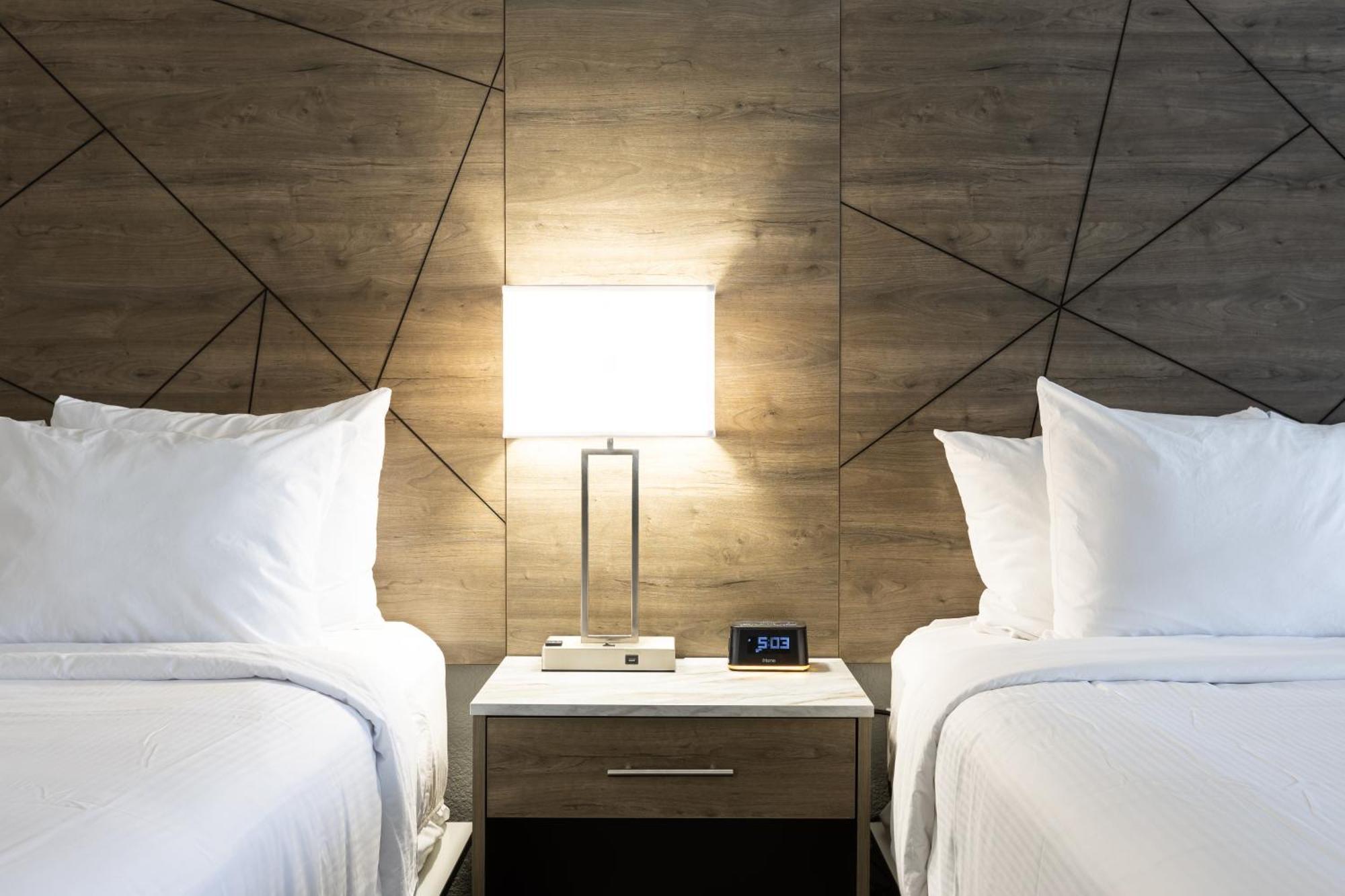 Rodeway Inn & Suites Near Outlet Mall - Ашвил Екстериор снимка