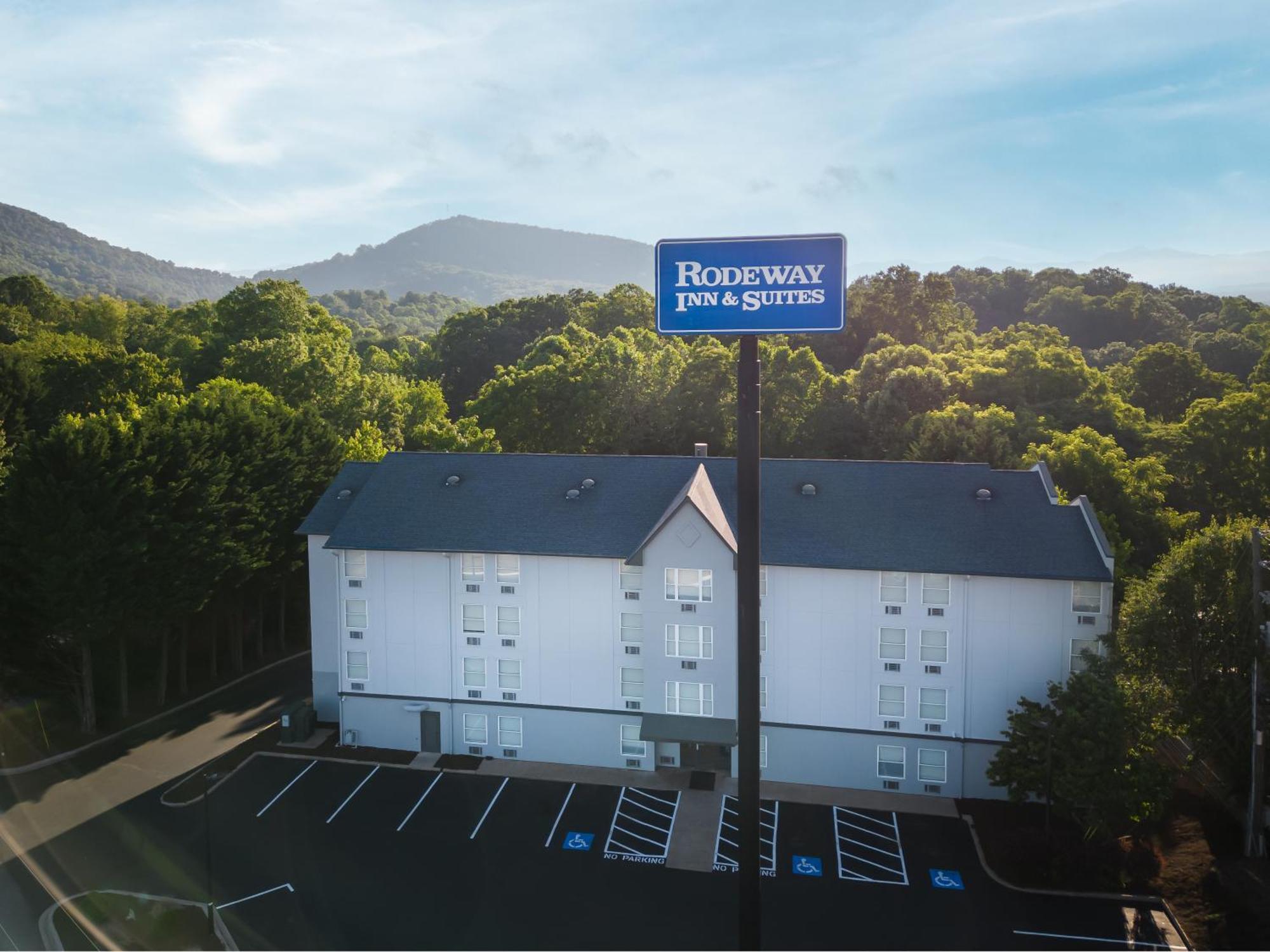 Rodeway Inn & Suites Near Outlet Mall - Ашвил Екстериор снимка