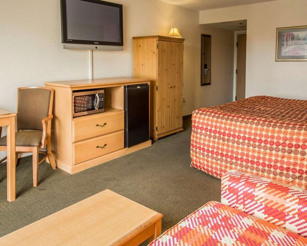 Rodeway Inn & Suites Near Outlet Mall - Ашвил Стая снимка
