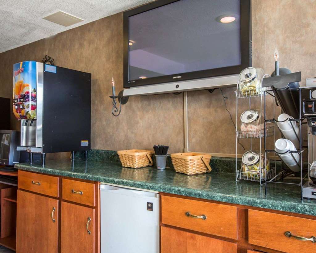 Rodeway Inn & Suites Near Outlet Mall - Ашвил Ресторант снимка